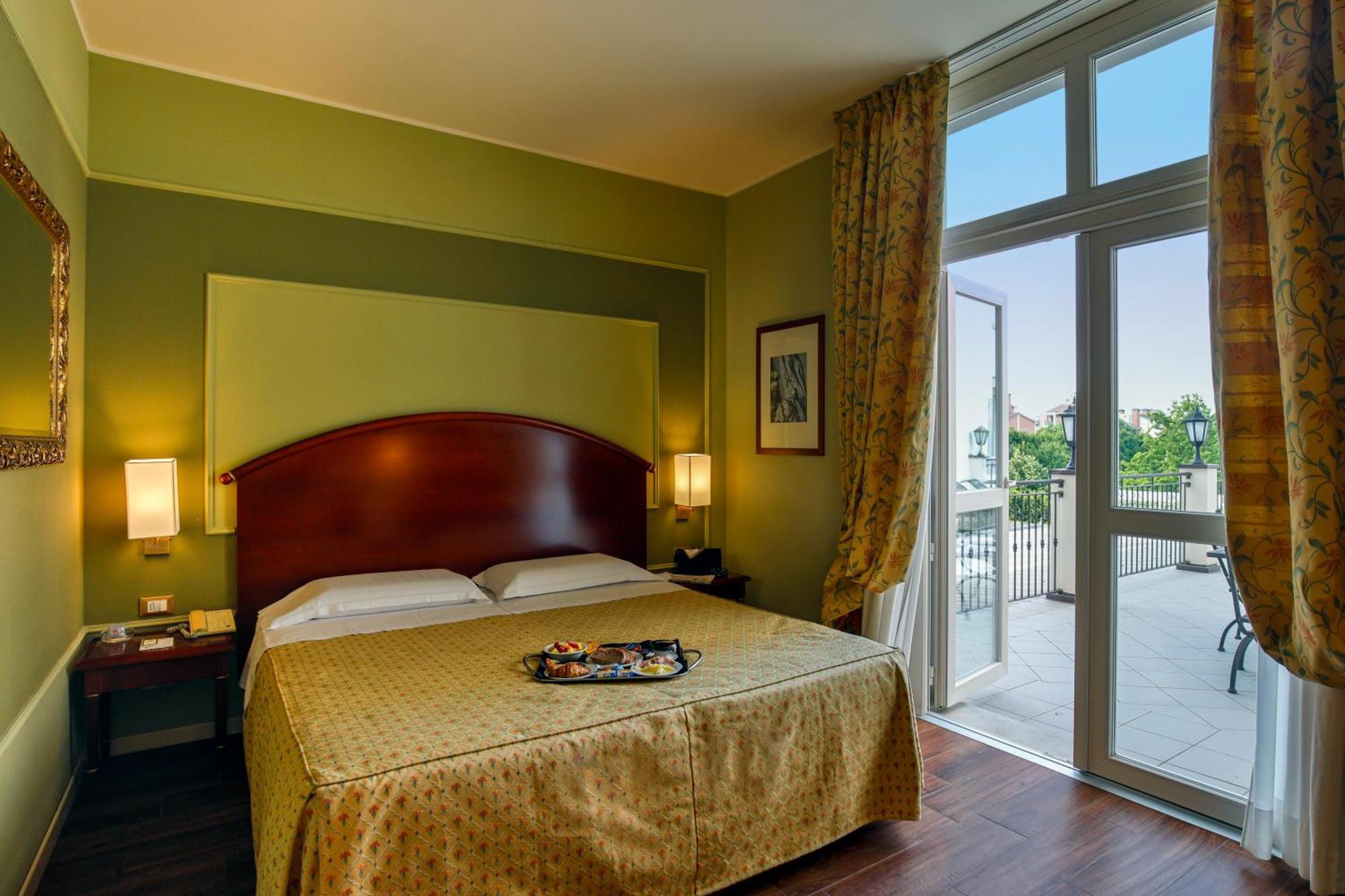 Savoia Hotel Regency Bolonia Exterior foto