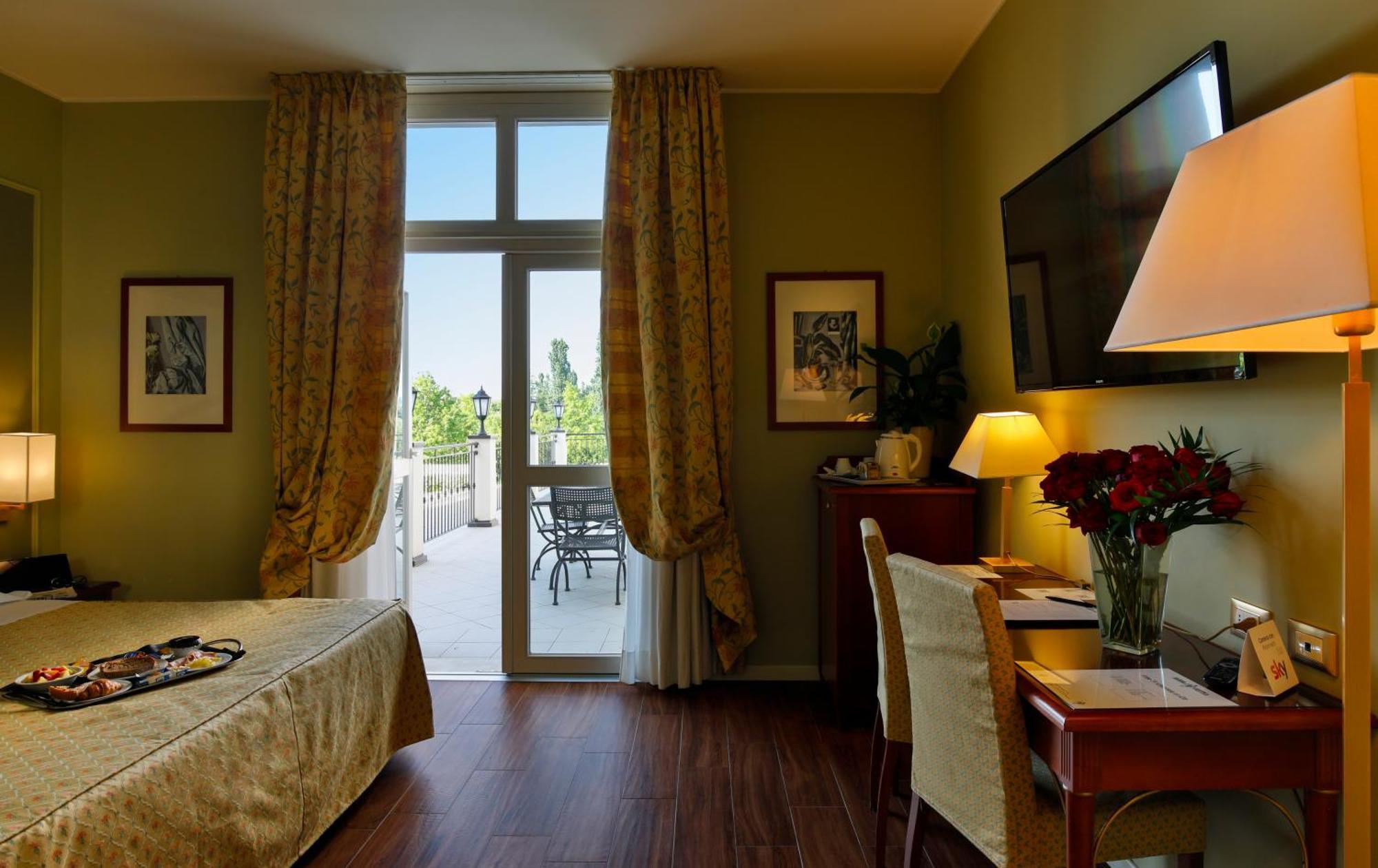 Savoia Hotel Regency Bolonia Exterior foto